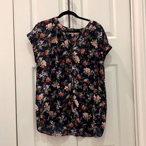 Floral top by Philosophy XXL
